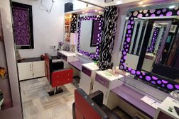 Trimurti Beauty Salon in Indore